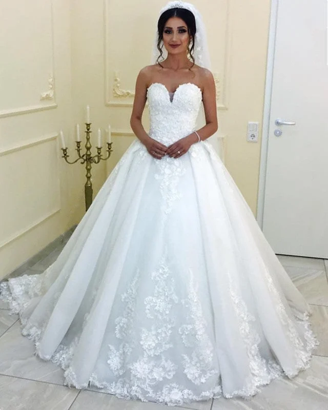 Romantic Sweetheart Wedding Dress