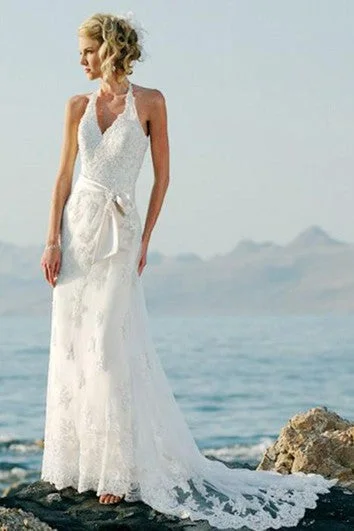 sheath Sleeveless Halter Court Train Lace Wedding Dresses